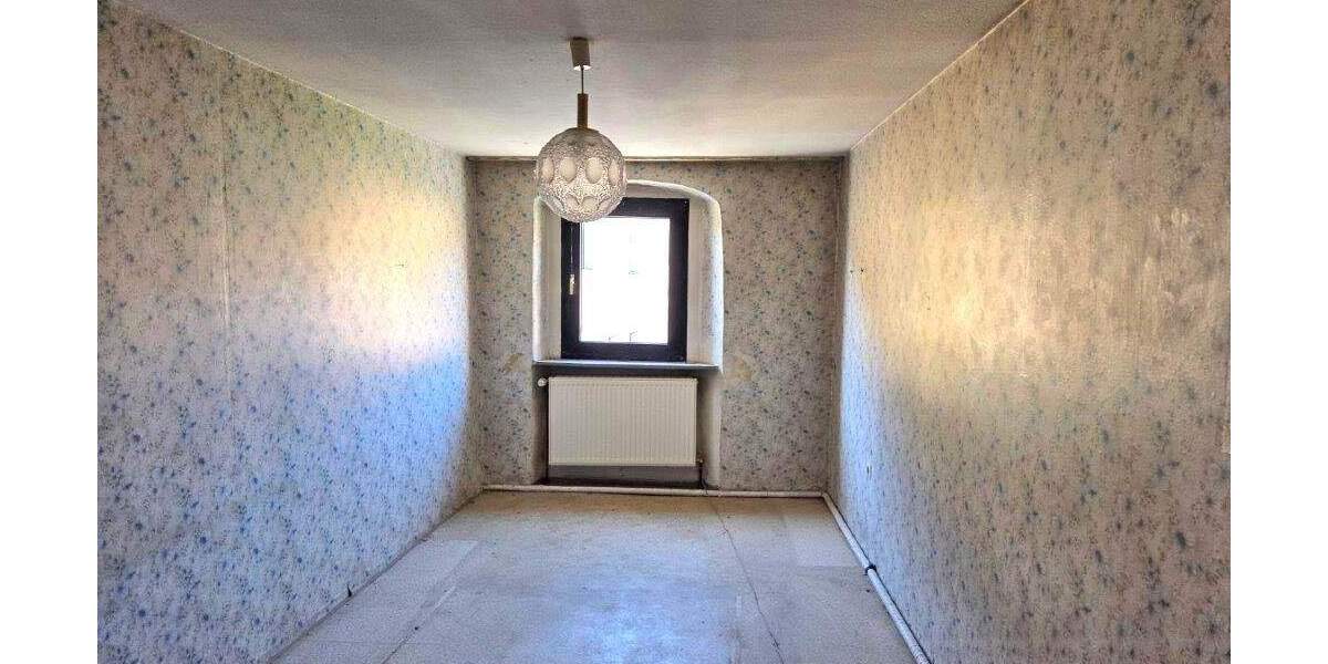 Einfamilienhaus Stadtsteinach - 5 Zimmer, 140 m&sup2;, 119.000&euro; | Angebot:25707335