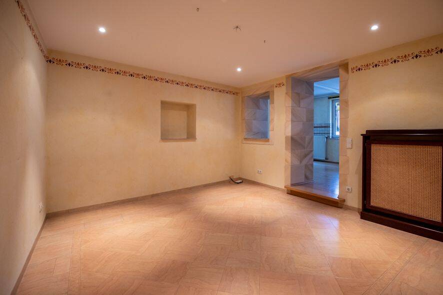 Etagenwohnung Kulmbach Blaich - 4 Zimmer, 230 m&sup2;, 1.500&euro; | Angebot:25728435