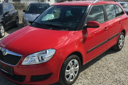 Skoda Fabia Family,Klimaaut.,AHK,Temp.,Tüv 01/28! 150.000 km 4.990 &euro; Himmelkron 95502