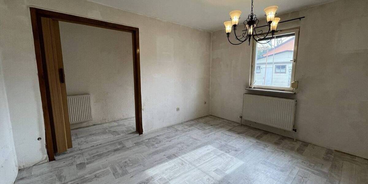 Doppelhaushälfte Tröstau - 4 Zimmer, 113 m&sup2;, 99.000&euro; | Angebot:25926473