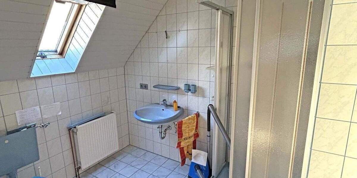 Mehrfamilienhaus, Wohnhaus Kasendorf - 9 Zimmer, 173 m&sup2;, 290.000&euro; | Angebot:25707350