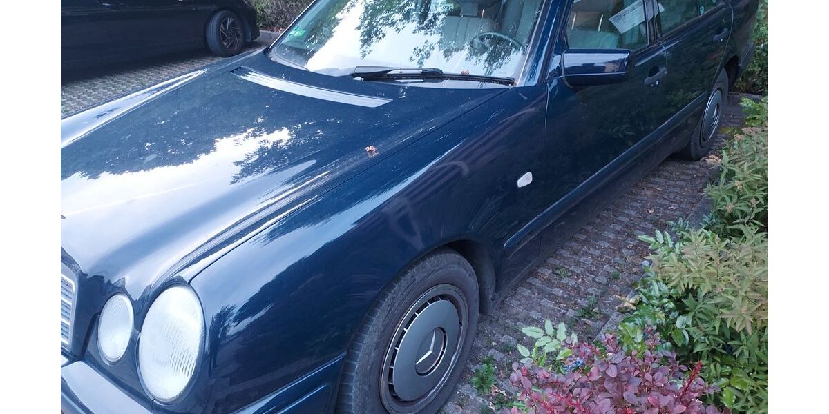 Mercedes-Benz 200 157.000 km 1.400 &euro; Bayreuth, Bayern 95448