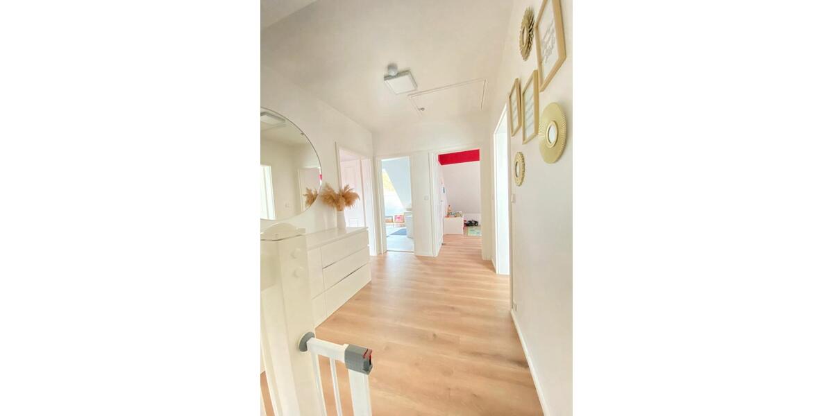 Einfamilienhaus Eschenbach in der Oberpfalz - 7 Zimmer, 186 m&sup2;, 539.000&euro; | Angebot:25047431