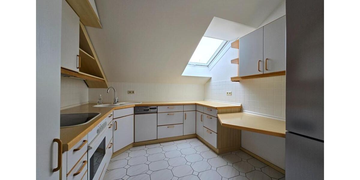 Dachgeschoßwohnung Bayreuth City - 2.5 Zimmer, 74 m&sup2;, 800&euro; | Angebot:25168424