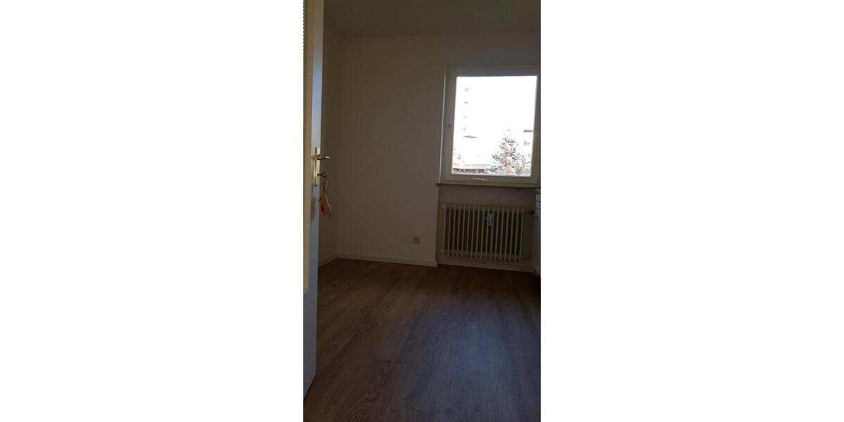 Etagenwohnung Bayreuth Meyernberg - 4 Zimmer, 104 m&sup2;, 1.100&euro; | Angebot:25177363