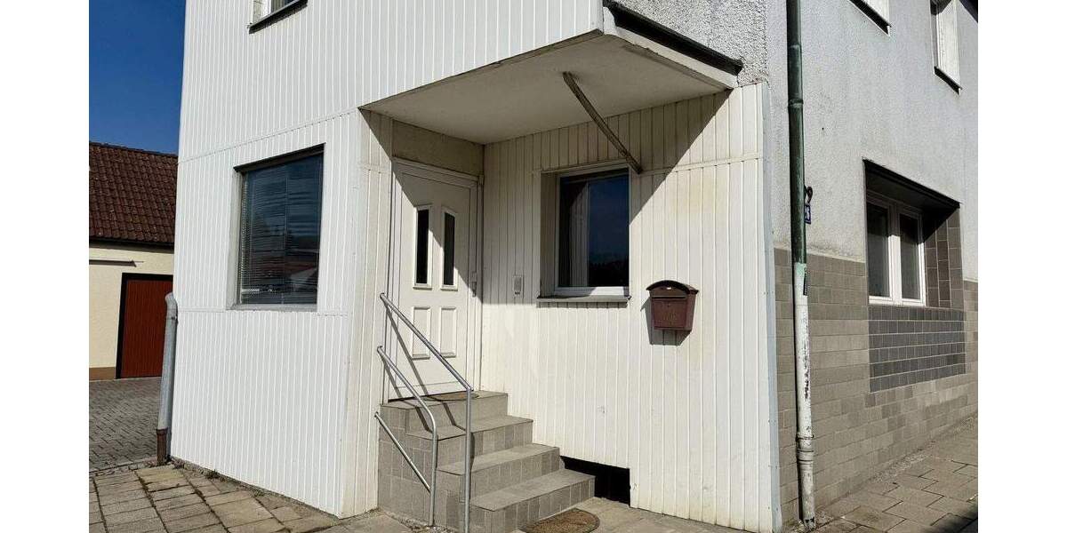 Einfamilienhaus Gößweinstein - 6 Zimmer, 126 m&sup2;, 99.000&euro; | Angebot:25906559