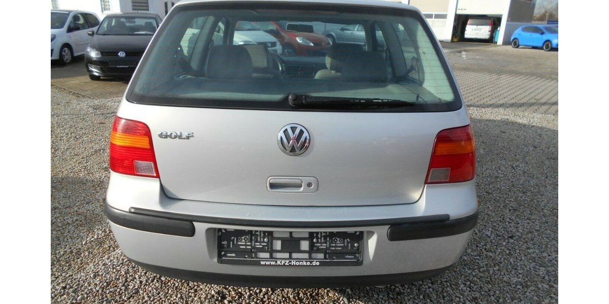 VW Golf IV Lim. ,Tüv Neu! 223.000 km 1.950 &euro; Himmelkron 95502