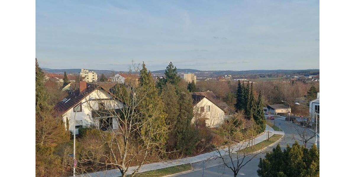 Dachgeschoßwohnung Bayreuth Meyernberg - 3 Zimmer, 89 m&sup2;, 1.020&euro; | Angebot:25292428