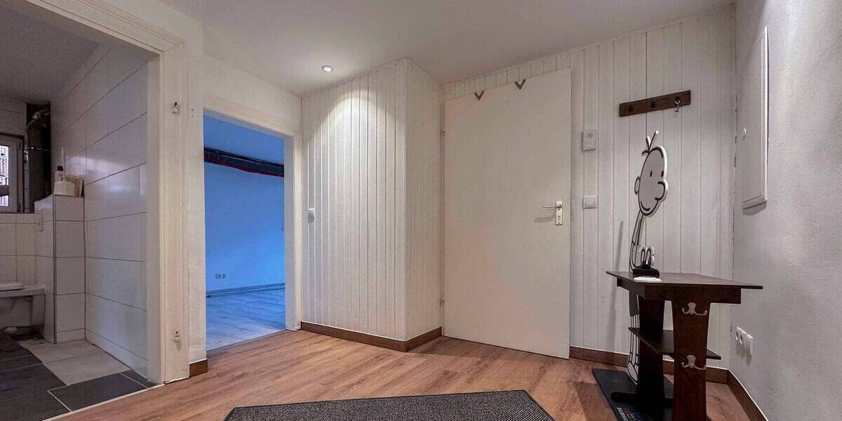 Mehrfamilienhaus, Wohnhaus Hollfeld - 7 Zimmer, 200 m&sup2;, 375.000&euro; | Angebot:26720484
