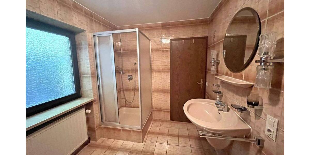 Einfamilienhaus Kulmbach Burghaig - 9 Zimmer, 277 m&sup2;, 399.000&euro; | Angebot:26733631