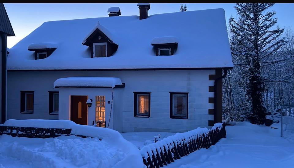 Einfamilienhaus Fichtelberg - 6 Zimmer, 140 m&sup2;, 760&euro; | Angebot:25778491