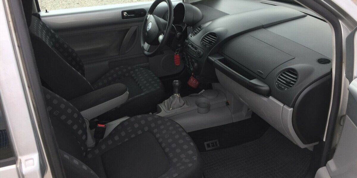 VW New Beetle 2.0 ,KLima, Klima,Tüv 01/28! 150.000 km 2.750 &euro; Himmelkron 95502