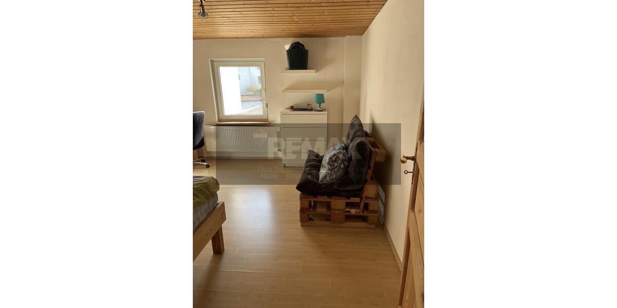 Etagenwohnung Bayreuth City - 3 Zimmer, 20 m&sup2;, 250&euro; | Angebot:26002170