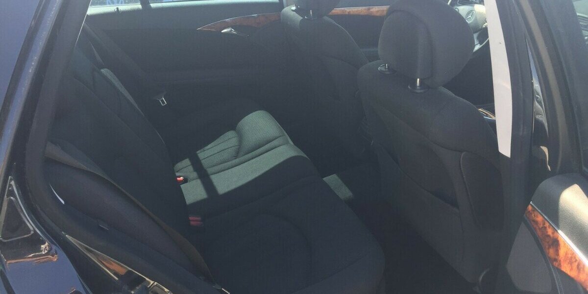 Mercedes-Benz E 200 T Elegance,Navi,Klimaaut.,Tüv Neu! 310.000 km 3.999 &euro; Himmelkron 95502