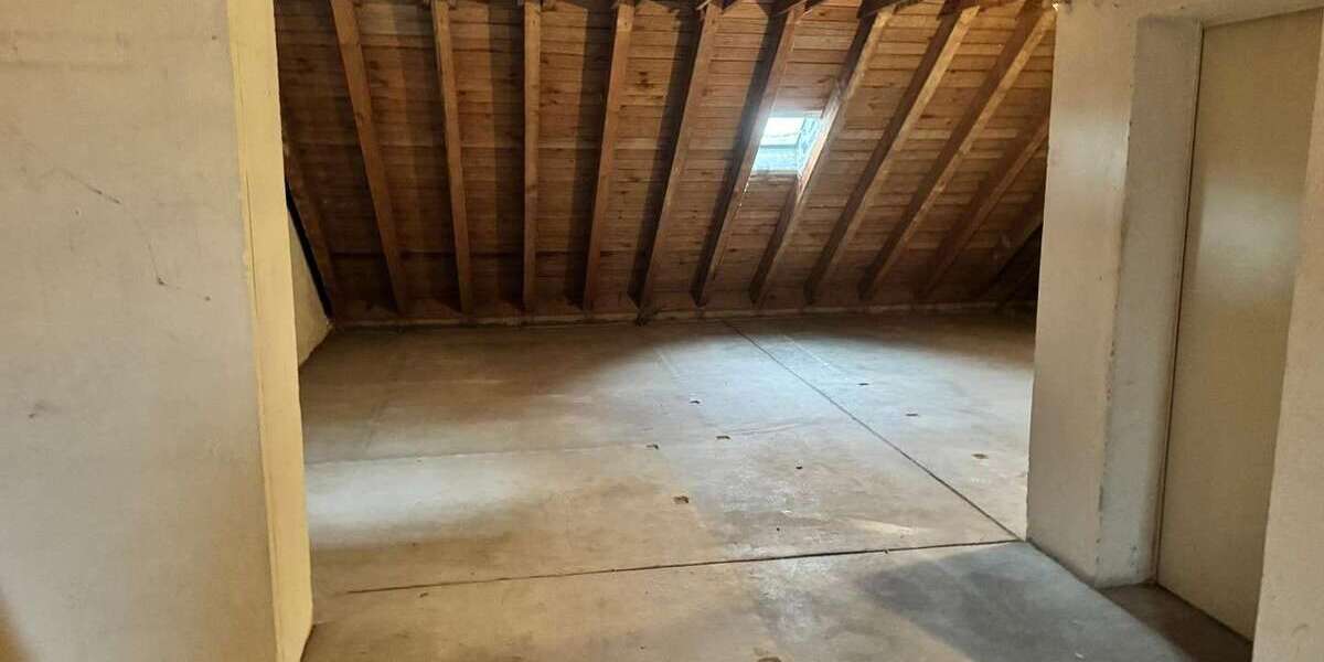 Etagenwohnung Bayreuth Altstadt - 3 Zimmer, 94 m&sup2;, 49.900&euro; | Angebot:26689800