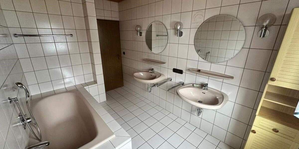 Einfamilienhaus Thurnau - 8 Zimmer, 239 m&sup2;, 249.000&euro; | Angebot:25746574