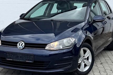 VW Golf 131.233 km 8.299 &euro; Bayreuth 95448