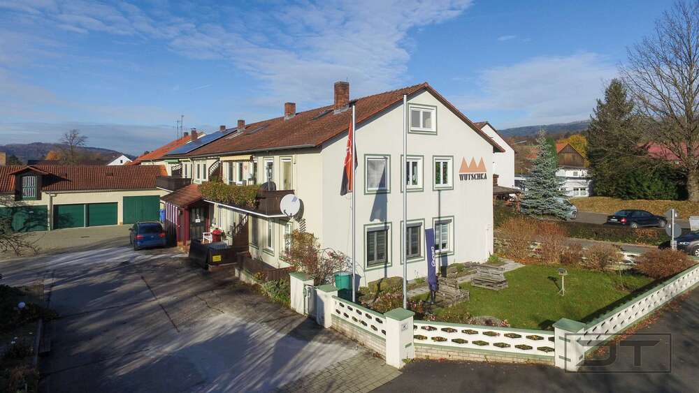 Einfamilienhaus Weidenberg - 20 Zimmer, 417 m&sup2;, 765.000&euro; | Angebot:23899113
