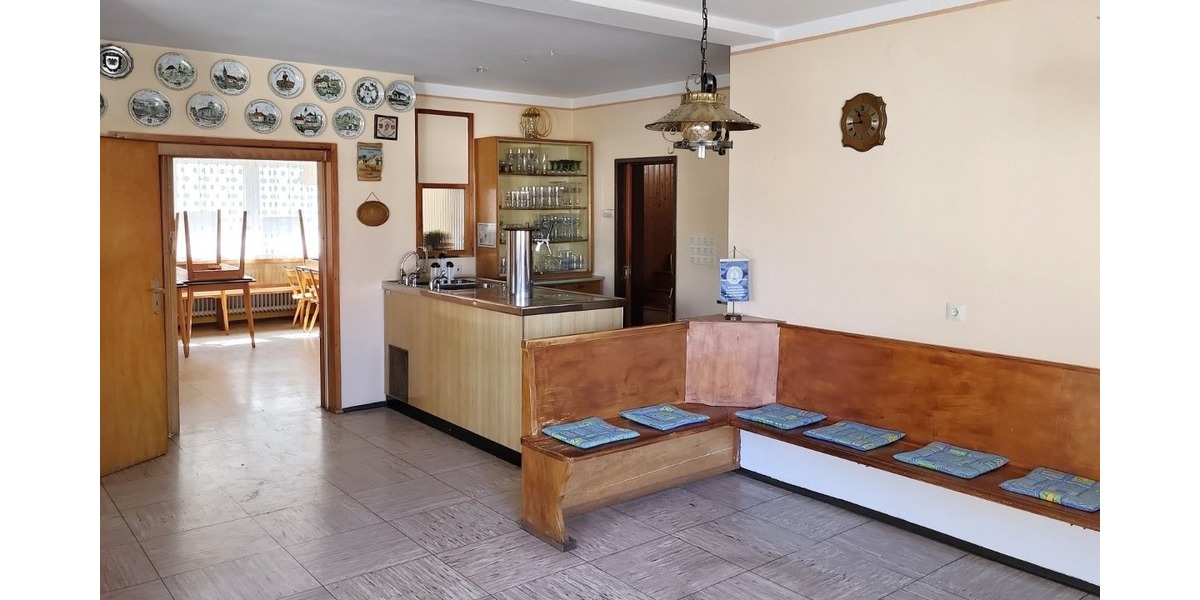 Wohnhaus mit ehemaliger Gastwirtschaft und Scheune in Leups bei Pegnitz zu verkaufen. - Zweifamilienhaus Pegnitz | Angebot:26232738