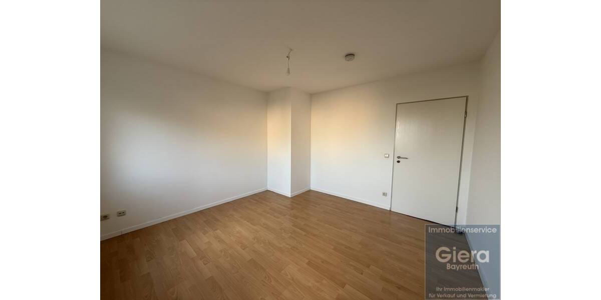 Etagenwohnung Bayreuth Roter Hügel - 3 Zimmer, 87 m&sup2;, 950&euro; | Angebot:26153809