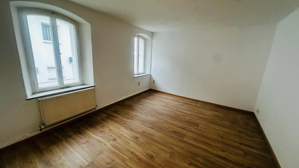 Reihenhaus Kemnath - 7 Zimmer, 153 m&sup2;, 1.300&euro; | Angebot:25948205