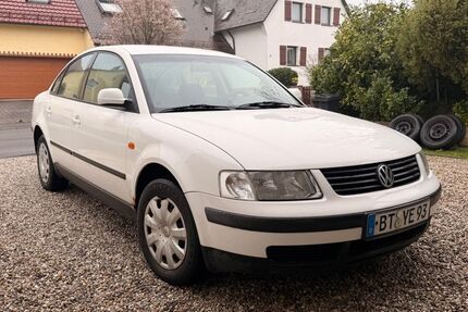 VW Passat 52.500 km 2.250 &euro; Bayreuth 95445