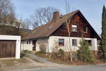 Haus Untersteinach - 11 Zimmer, 238 m&sup2;, 289.000&euro; | Angebot:25444286