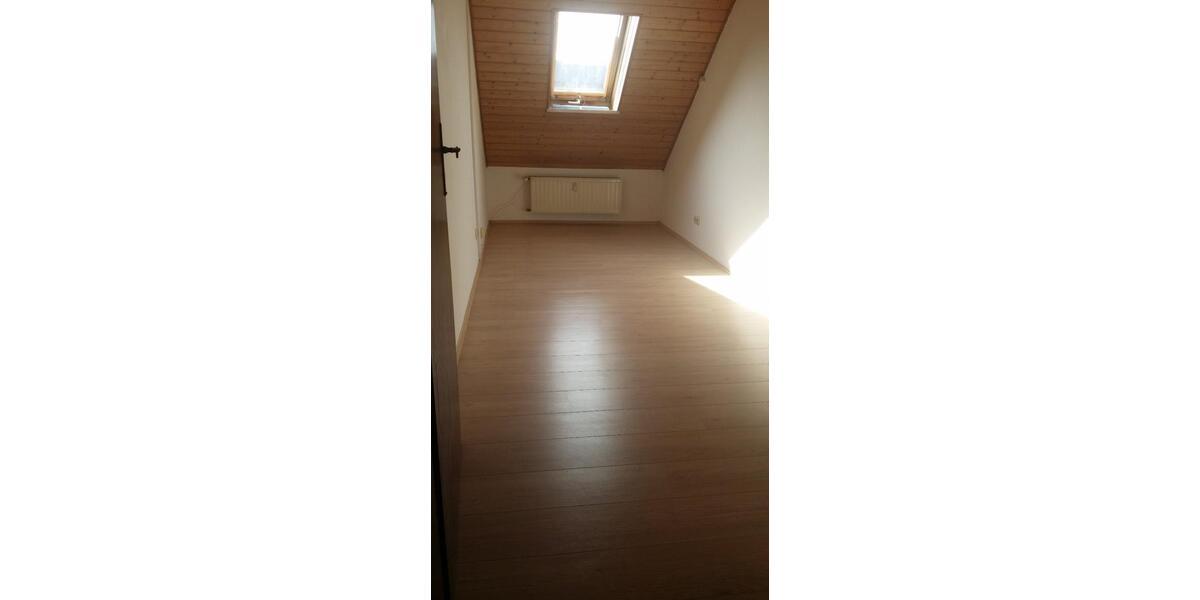 Dachgeschoßwohnung Weismain - 5 Zimmer, 110 m&sup2;, 900&euro; | Angebot:26048585