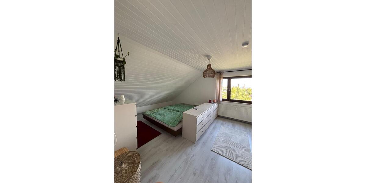 Dachgeschoßwohnung Bayreuth Meyernberg - 3 Zimmer, 89 m&sup2;, 1.030&euro; | Angebot:27544355