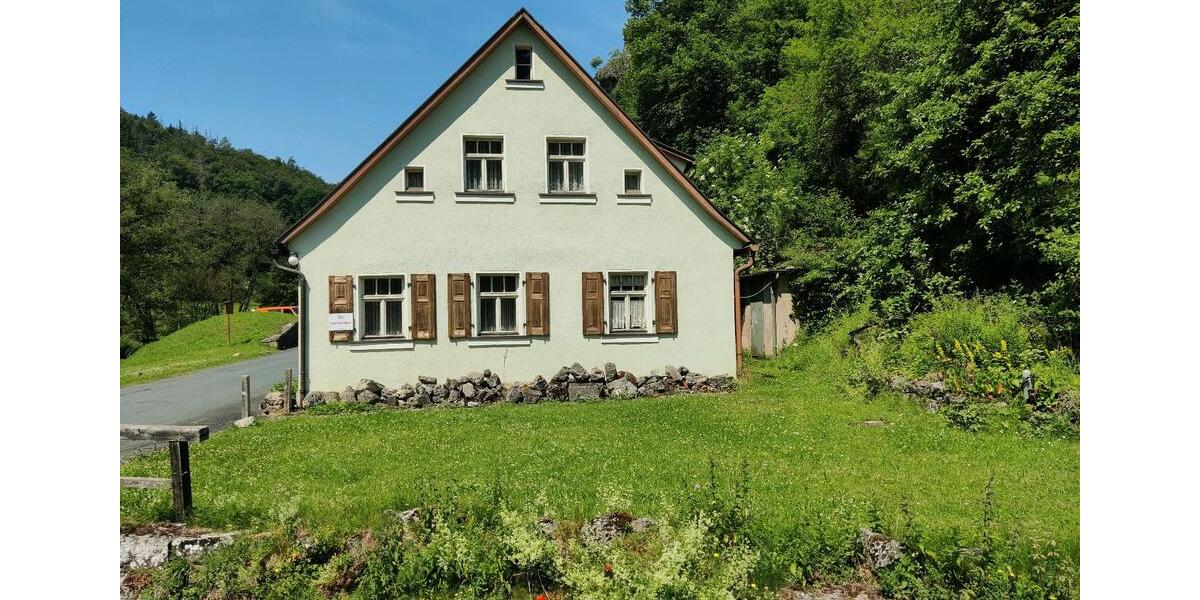 Einfamilienhaus Weismain - 8 Zimmer, 100 m&sup2;, 70.000&euro; | Angebot:26933588