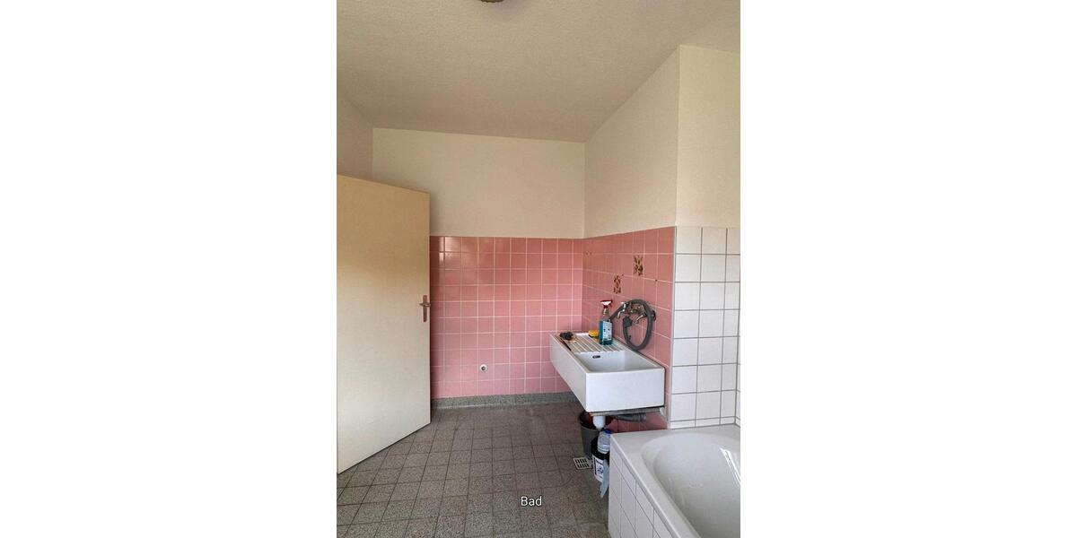 Erdgeschoßwohnung Mainleus - 5 Zimmer, 112 m&sup2;, 170.000&euro; | Angebot:26845513