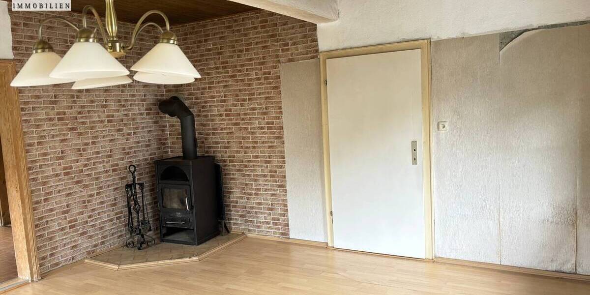 Einfamilienhaus Kulmbach Mangersreuth - 7 Zimmer, 190 m&sup2;, 200.000&euro; | Angebot:25768141