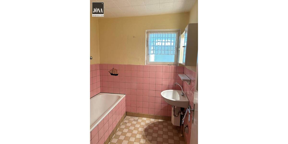 Einfamilienhaus Kulmbach Mangersreuth - 7 Zimmer, 190 m&sup2;, 200.000&euro; | Angebot:25768141