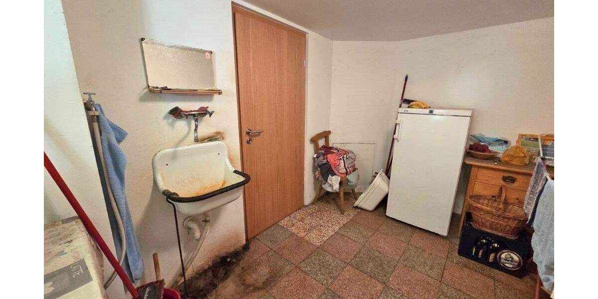 Einfamilienhaus Stadtsteinach - 5 Zimmer, 140 m&sup2;, 119.000&euro; | Angebot:25707335