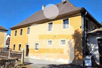 Haus Stadtsteinach - 5 Zimmer, 140 m&sup2;, 119.000&euro; | Angebot:25707335