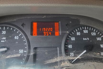 Opel Movano 114.000 km 2.199 &euro; Bayreuth 95447