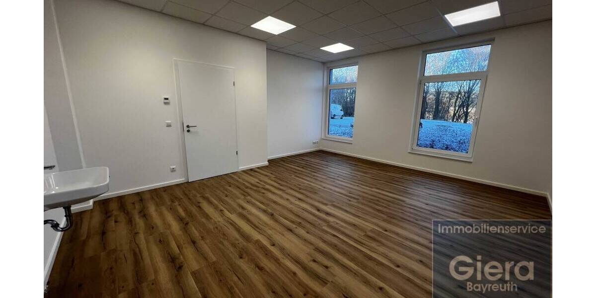 Gewerbeobjekt Heinersreuth Hahnenhof - 2.200&euro; | Angebot:26064138