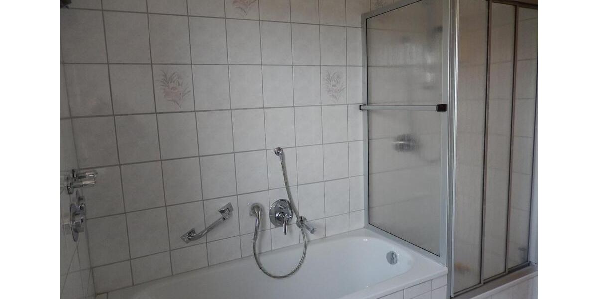 Dachgeschoßwohnung Kemnath - 4 Zimmer, 110 m&sup2;, 680&euro; | Angebot:25539765