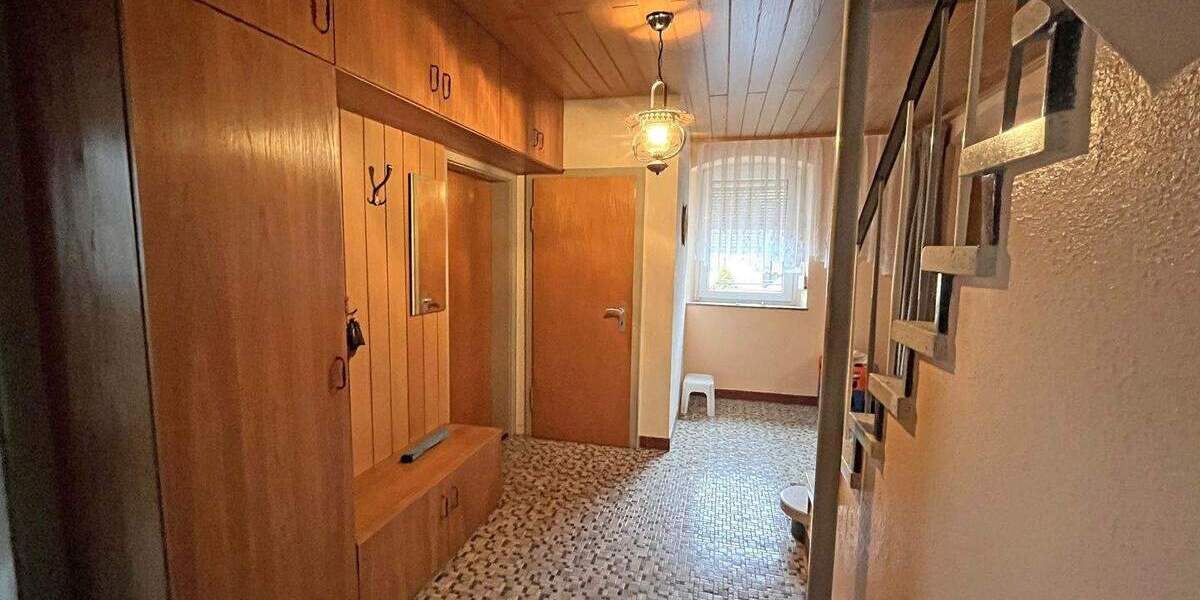 Einfamilienhaus Untersteinach - 6 Zimmer, 110 m&sup2;, 109.000&euro; | Angebot:25707348