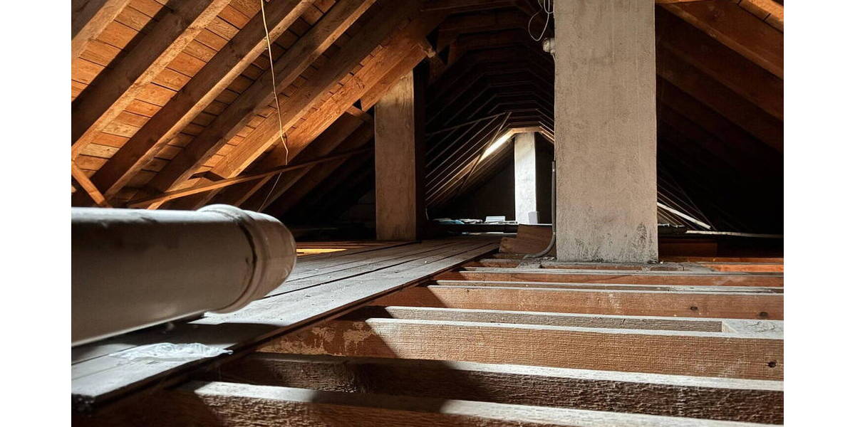 Etagenwohnung Bayreuth Altstadt - 3 Zimmer, 94 m&sup2;, 69.000&euro; | Angebot:25756434