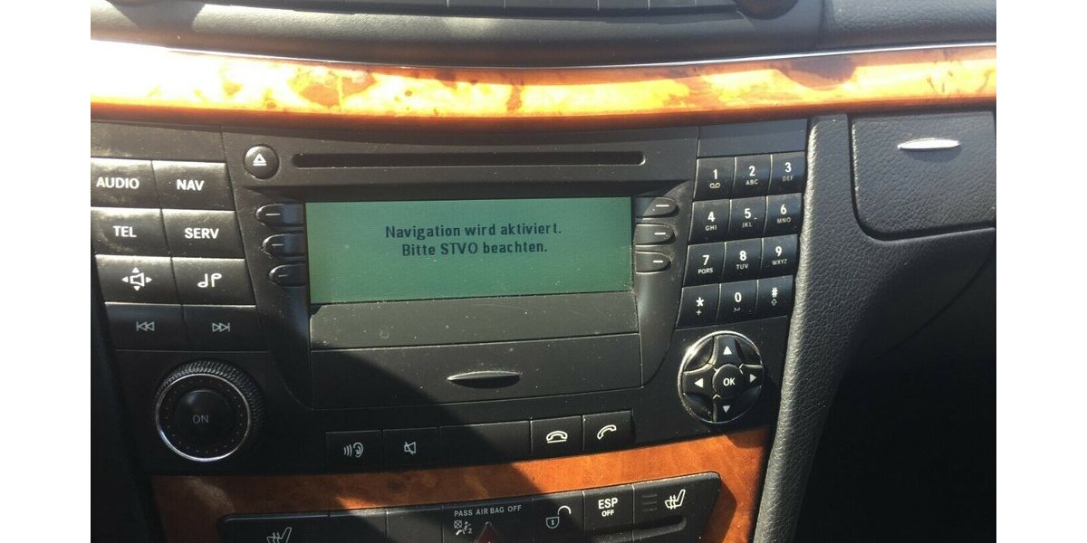 Mercedes-Benz E 200 T Elegance,Navi,Klimaaut.,Tüv Neu! 310.000 km 3.999 &euro; Himmelkron 95502