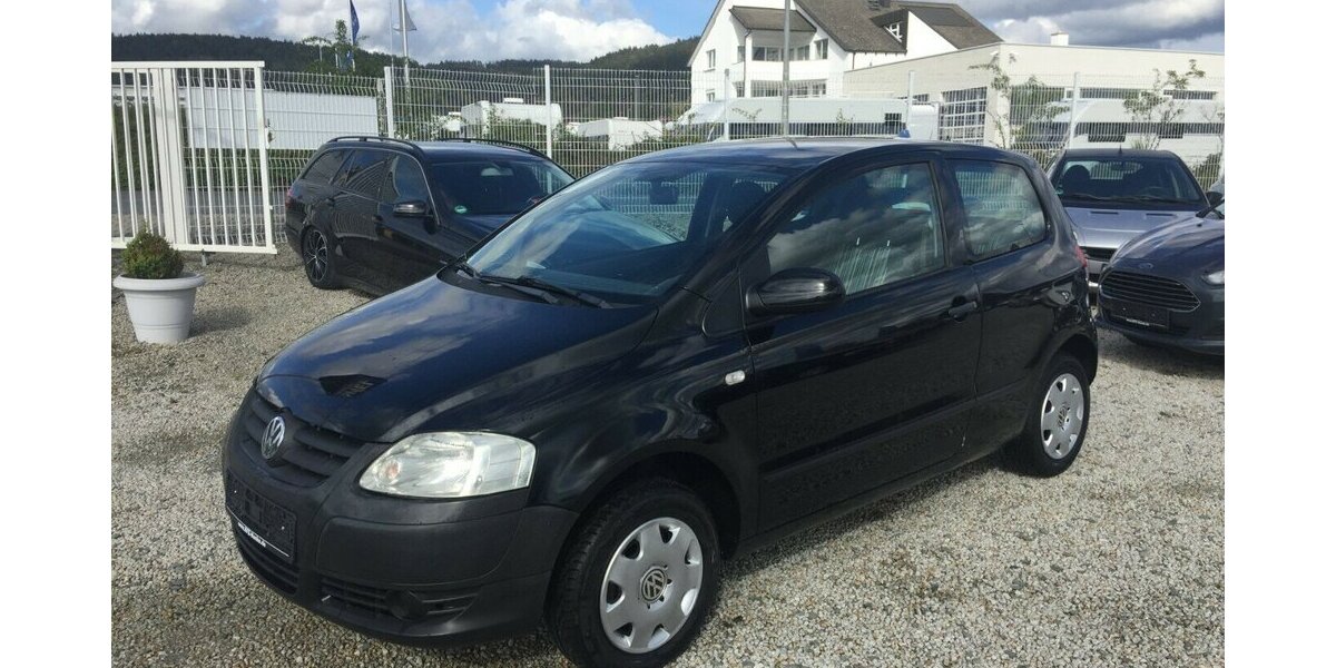 VW Fox Basis,Servol,Radio-CD,Tüv 01/28! 150.000 km 2.850 &euro; Himmelkron 95502