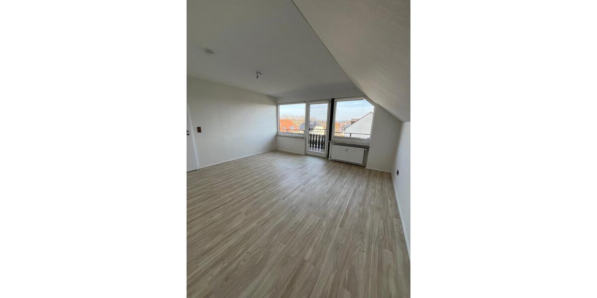 Dachgeschoßwohnung Speichersdorf - 3 Zimmer, 121 m&sup2;, 880&euro; | Angebot:26133097
