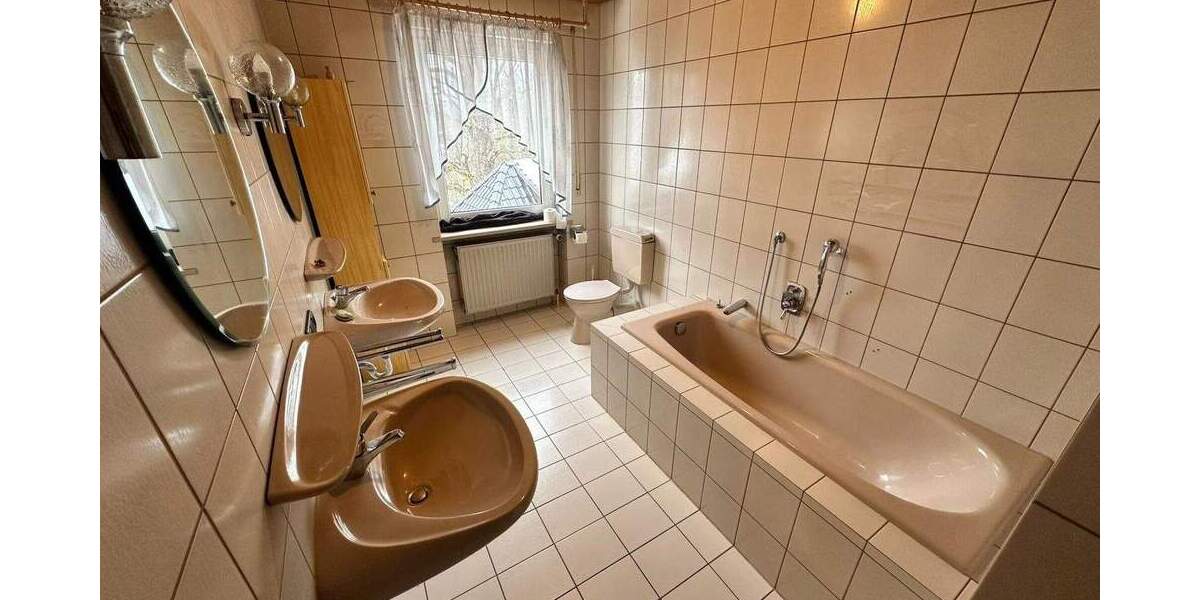 Einfamilienhaus Thurnau - 8 Zimmer, 239 m&sup2;, 249.000&euro; | Angebot:25746574