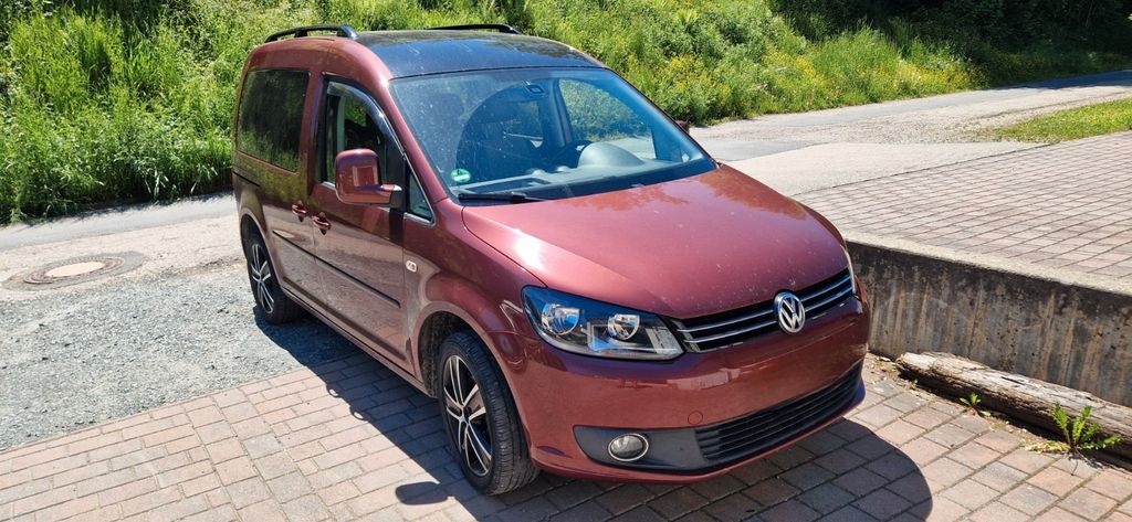 VW Caddy 133.832 km 9.500 &euro; Weismain 96260