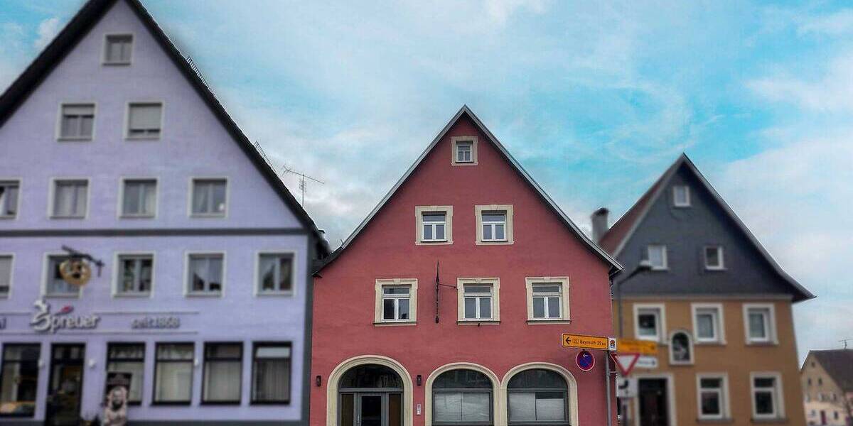 Mehrfamilienhaus, Wohnhaus Hollfeld - 7 Zimmer, 200 m&sup2;, 375.000&euro; | Angebot:26720484