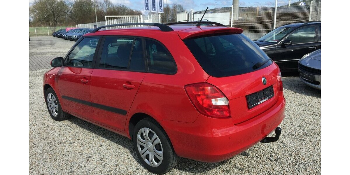 Skoda Fabia Family,Klimaaut.,AHK,Temp.,Tüv 01/28! 150.000 km 4.990 &euro; Himmelkron 95502
