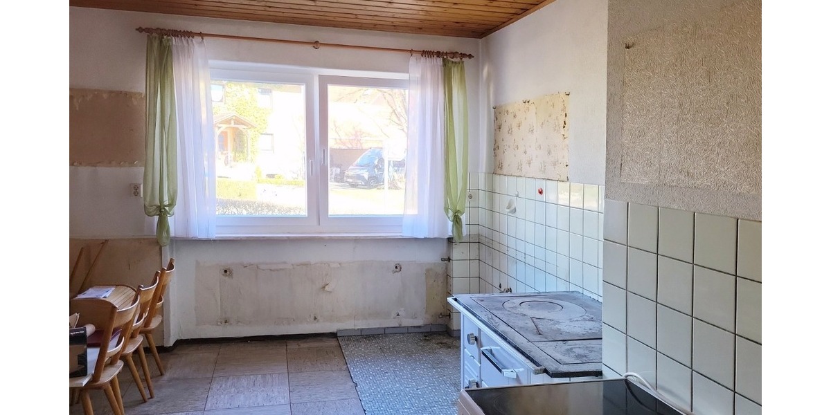Wohnhaus mit ehemaliger Gastwirtschaft und Scheune in Leups bei Pegnitz zu verkaufen. - Zweifamilienhaus Pegnitz | Angebot:27082967