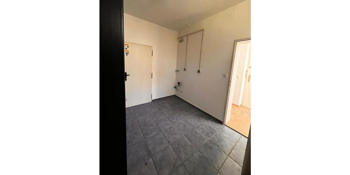 Erdgeschoßwohnung Bayreuth Meyernberg - 2 Zimmer, 83 m&sup2;, 1.120&euro; | Angebot:26701522