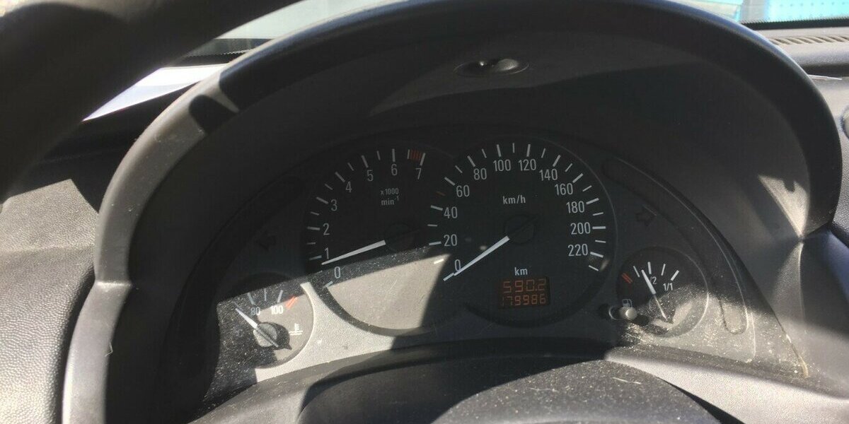 Opel Corsa 172.000 km 990 &euro; Himmelkron 95502